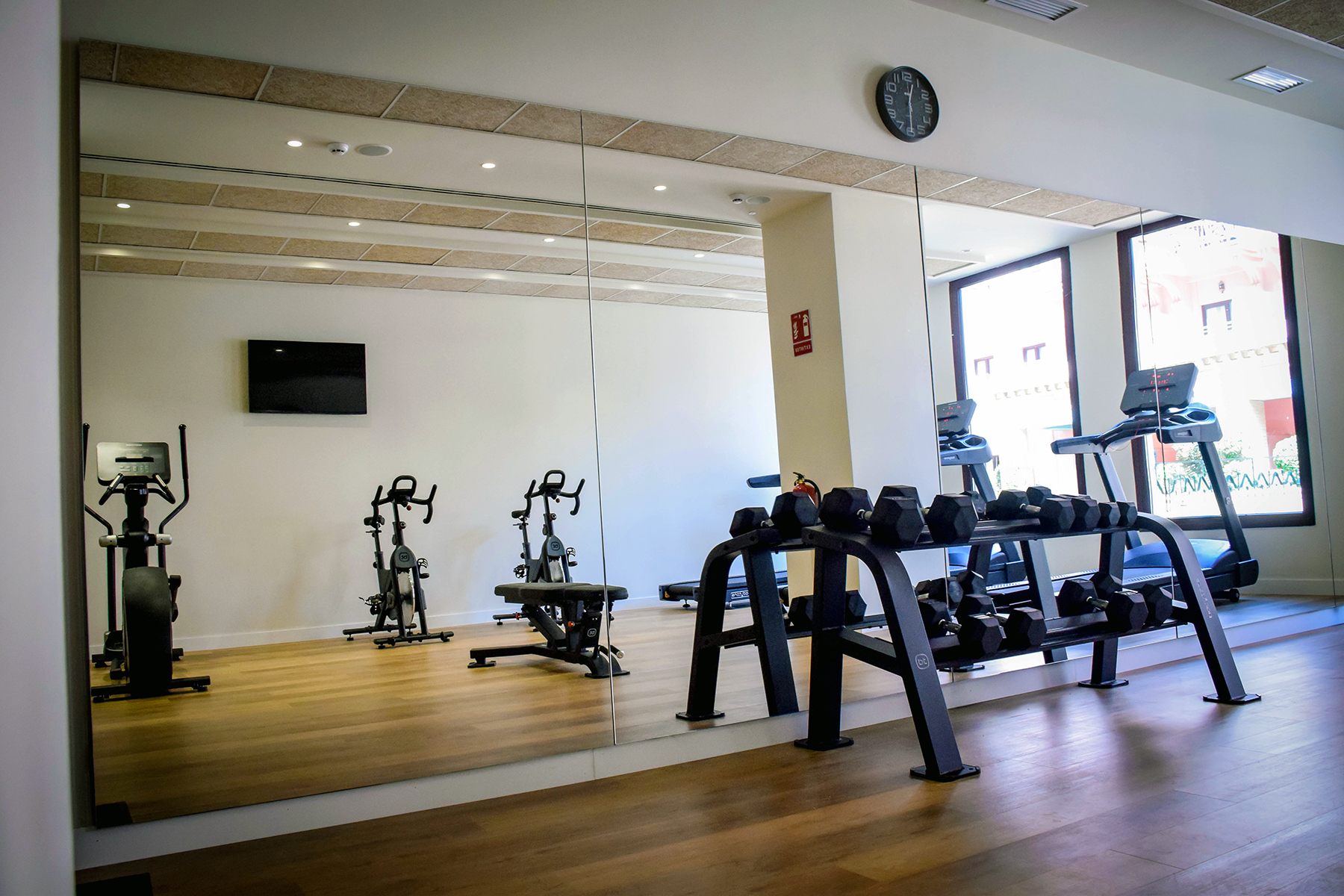 006_alta_playacanela gimnasio .jpg